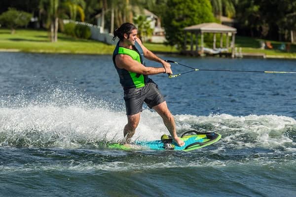 Wakeboarding Tips: Mastering the Waves with Expert’s video