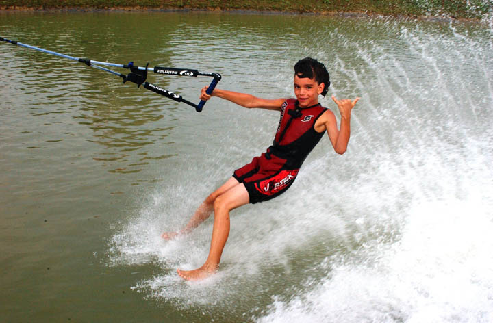 Barefoot Water Skiing | SkiSafe