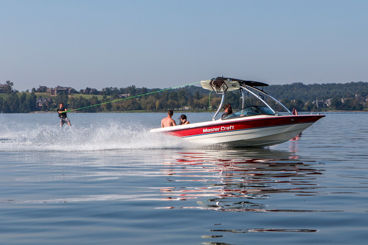 Driving Patterns for Wakeboarding - How to Drive a Boat for Wakeboarding